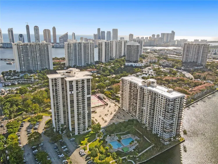 Biscayne Cove #1208 image #73