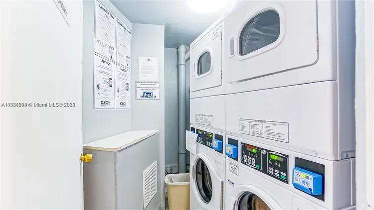 Bay Park Towers #903 image #13