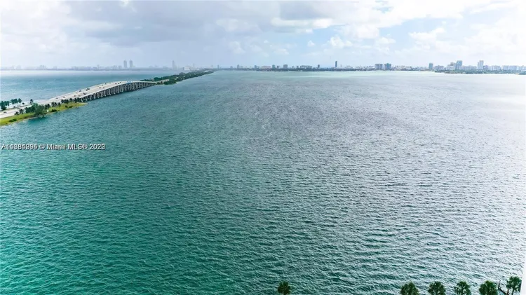 Bay Park Towers #903 image #14