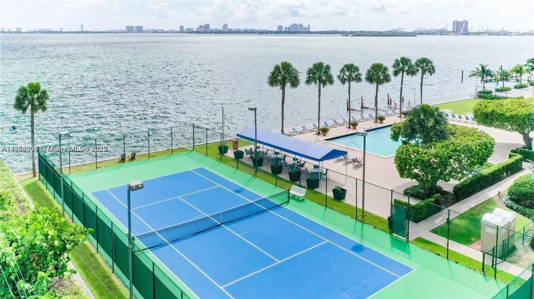 Bay Park Towers #903 image #18