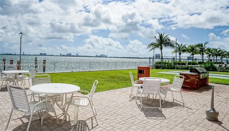 Bay Park Towers #903 image #21