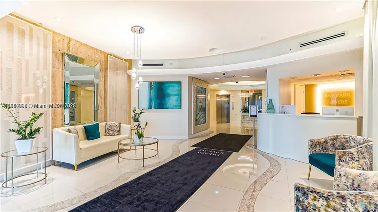 Bay Park Towers #903 image #25