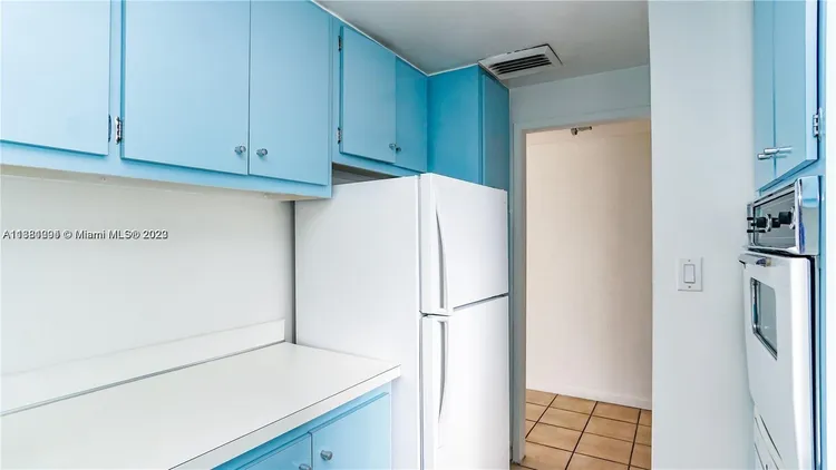 Bay Park Towers #903 image #6