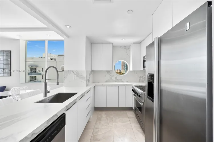 Ocean Place #8I image #15