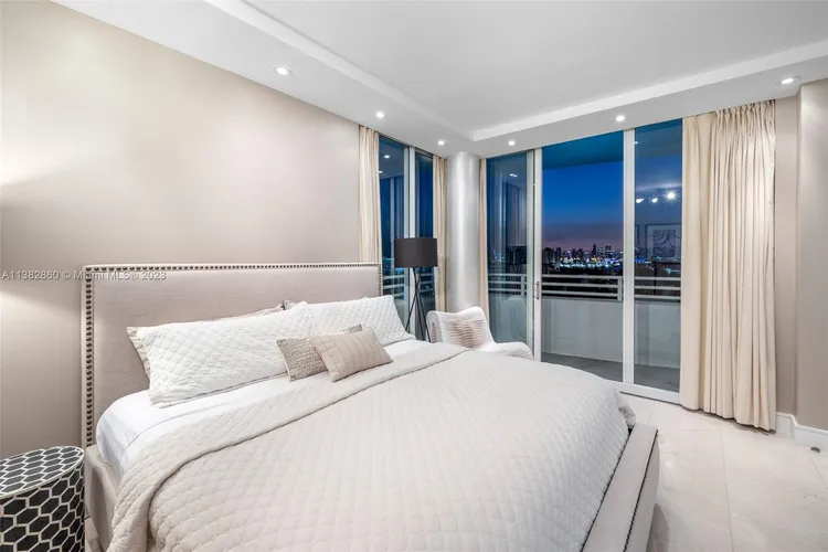 Ocean Place #8I image #29