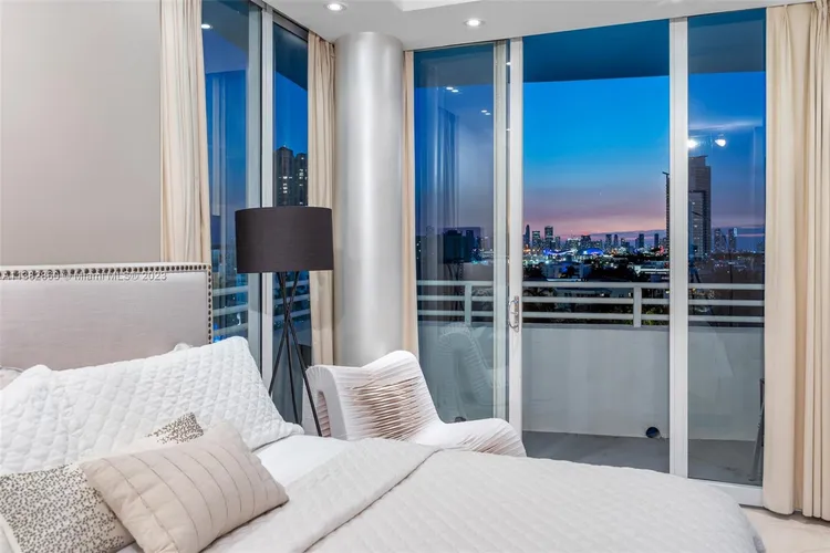 Ocean Place #8I image #30