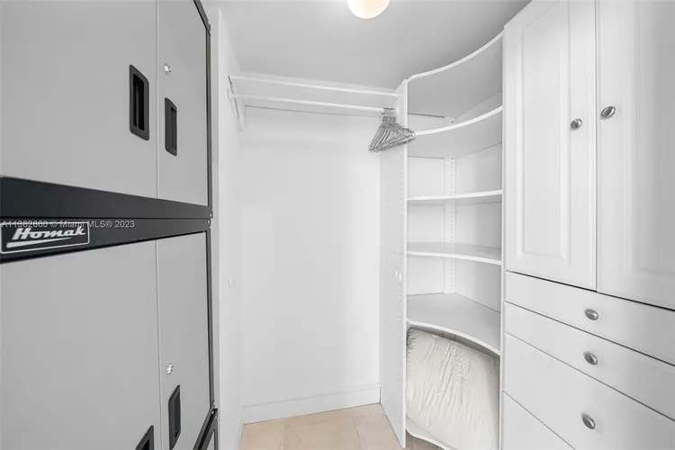 Ocean Place #8I image #31