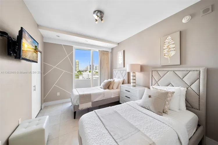 Ocean Place #8I image #36