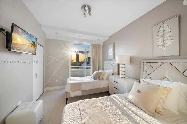 Ocean Place #8I image #38