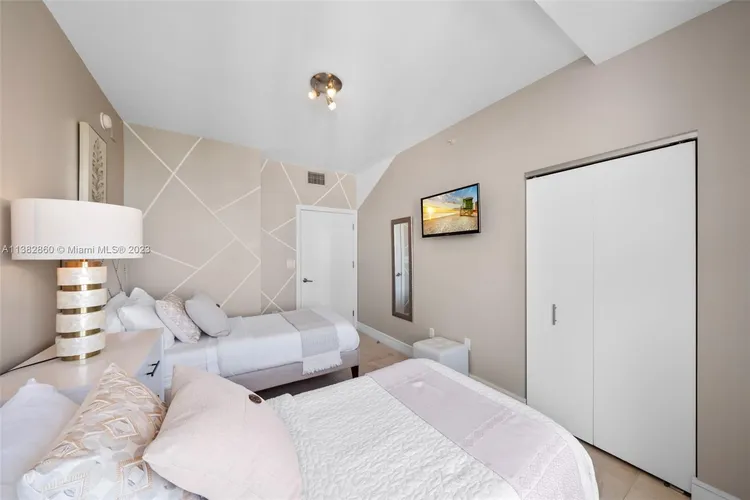 Ocean Place #8I image #42