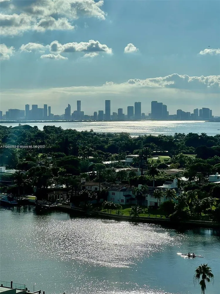 Oceanside Plaza #16W image #23