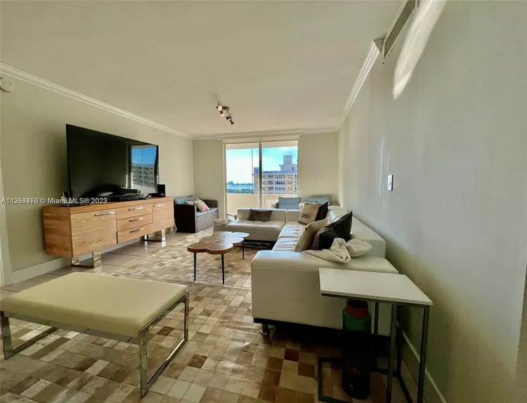 Oceanside Plaza #16W image #51