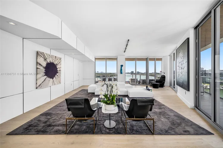 Monaco Yacht Club & Residences #8D image #14