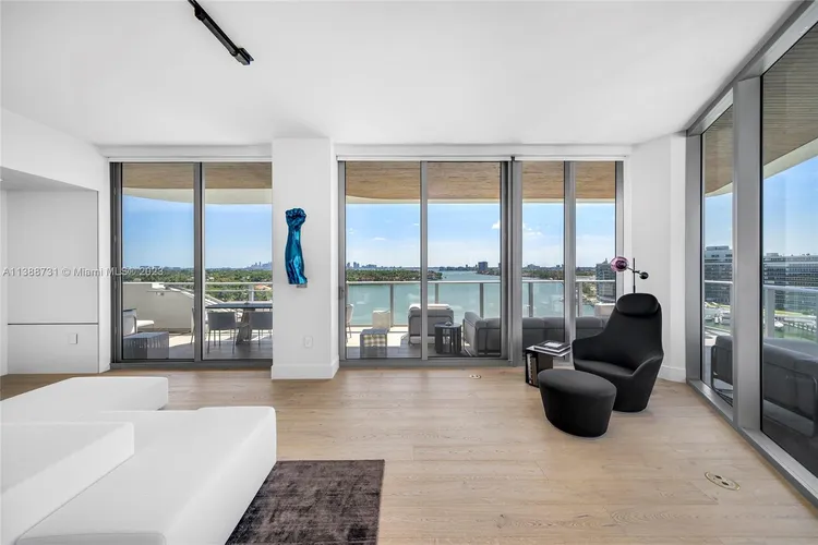 Monaco Yacht Club & Residences #8D image #16