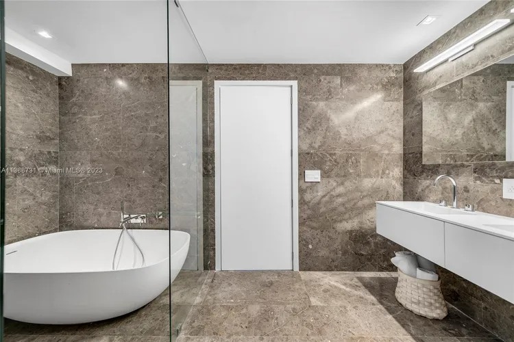 Monaco Yacht Club & Residences #8D image #25