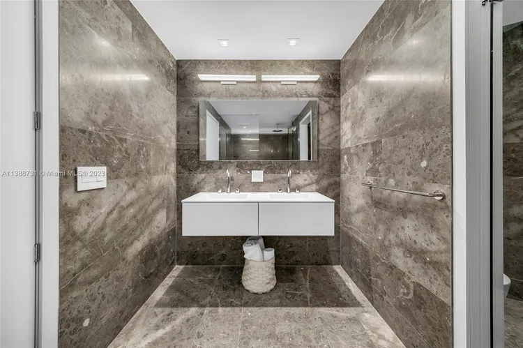 Monaco Yacht Club & Residences #8D image #26