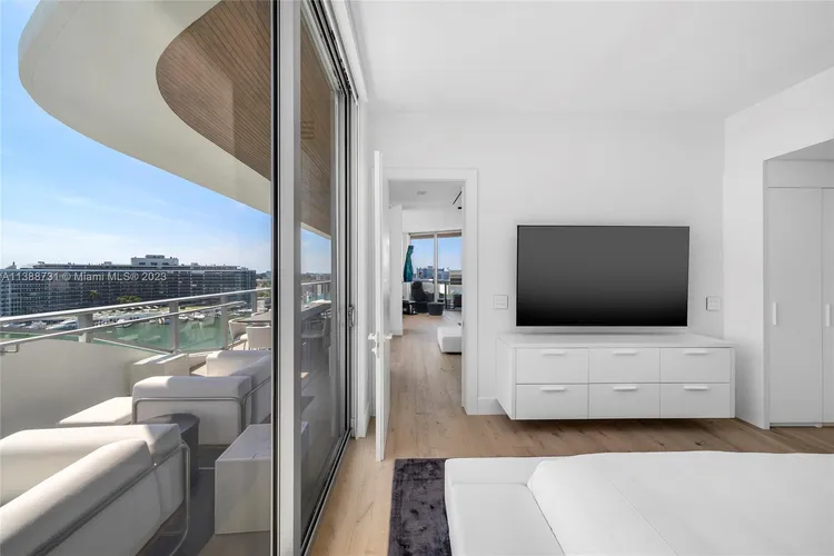 Monaco Yacht Club & Residences #8D image #33