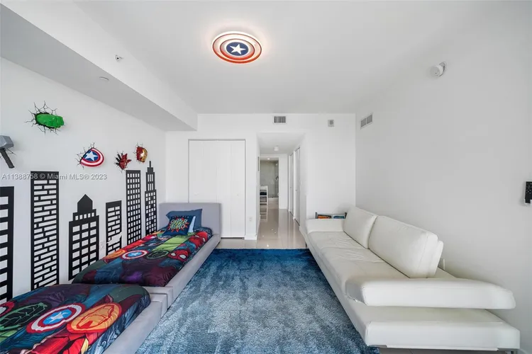 Aria on the Bay #408 image #12