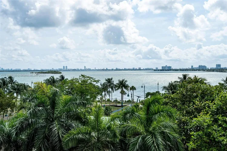 Aria on the Bay #408 image #24