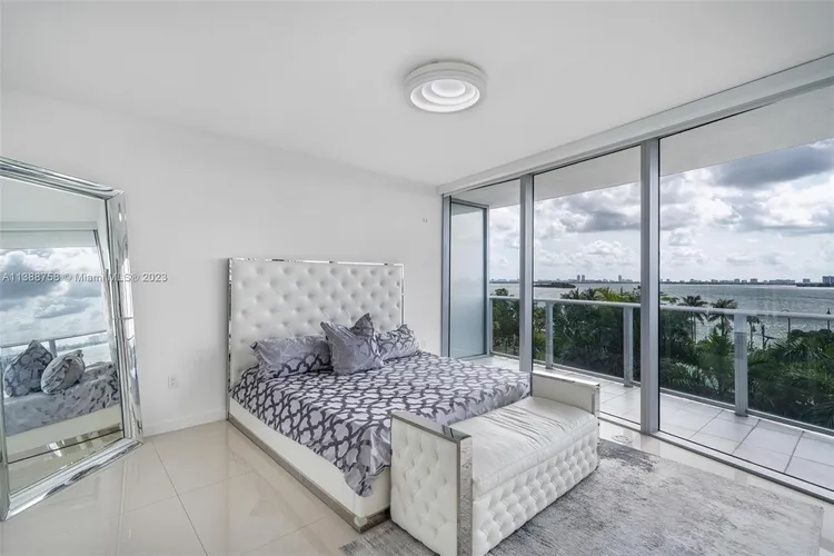 Aria on the Bay #408 image #7