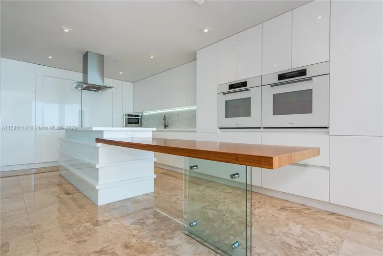 Peninsula #2401 image #12