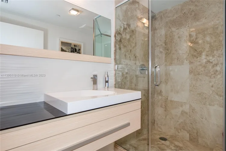 Peninsula #2401 image #31