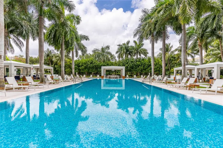 Grovenor House #1406 image #16