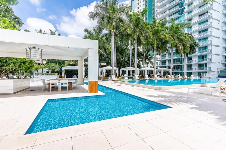 Grovenor House #1406 image #17