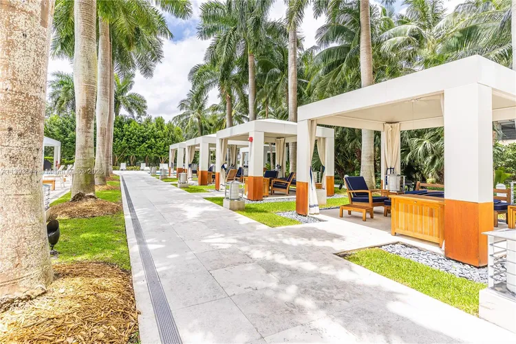 Grovenor House #1406 image #26