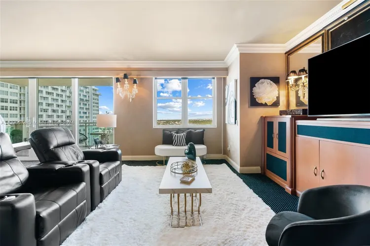 Le Club International #1006 image #15