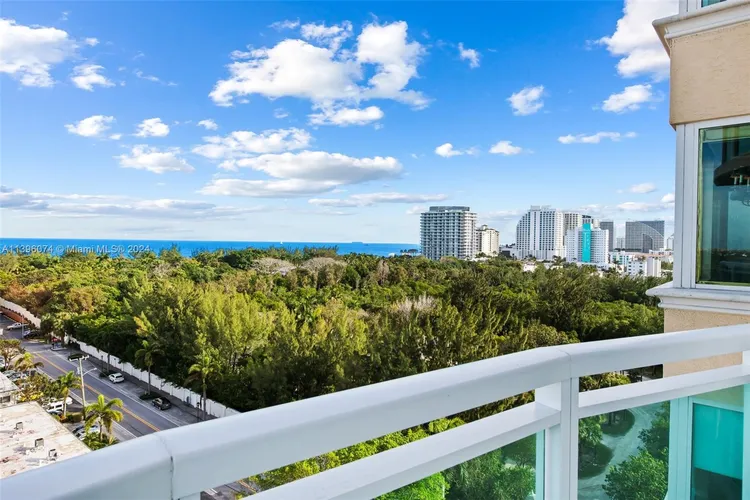 Le Club International #1006 image #16