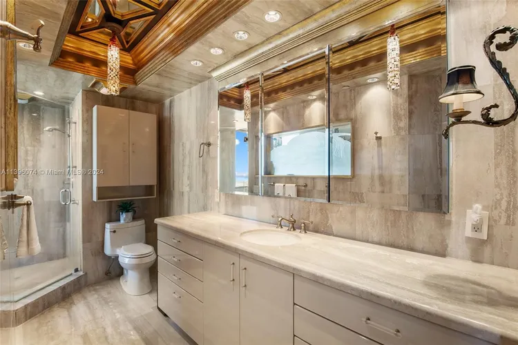 Le Club International #1006 image #25