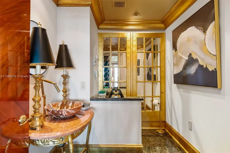 Le Club International #1006 image #31