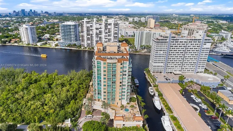 Le Club International #1006 image #37