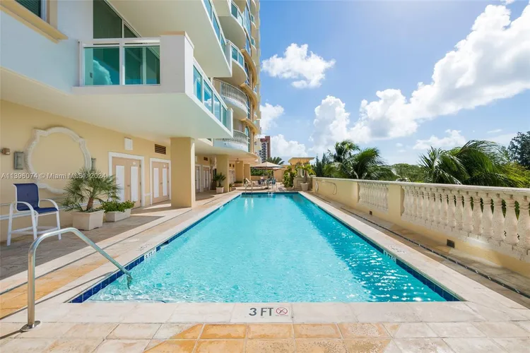 Le Club International #1006 image #40