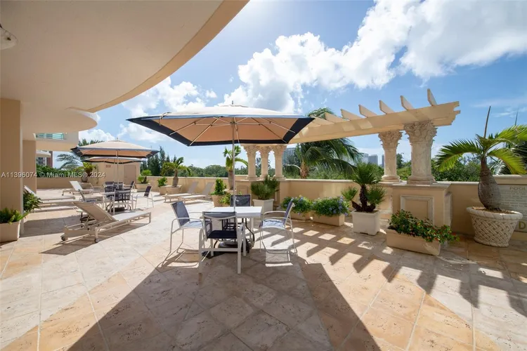 Le Club International #1006 image #42