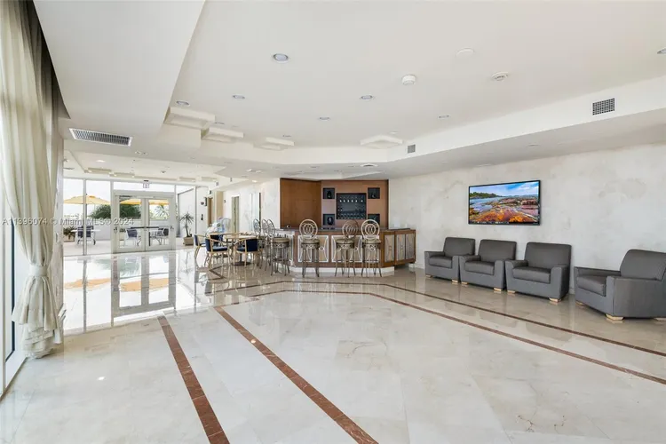 Le Club International #1006 image #46