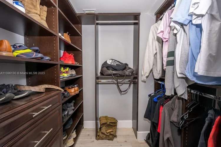 Parc Central South #1017 image #17