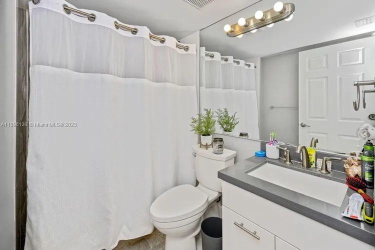 Parc Central South #1017 image #21