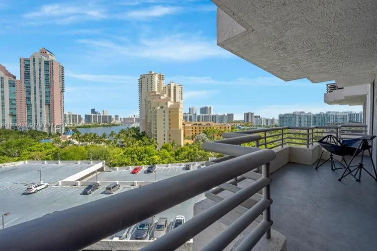 Parc Central South #1017 image #23