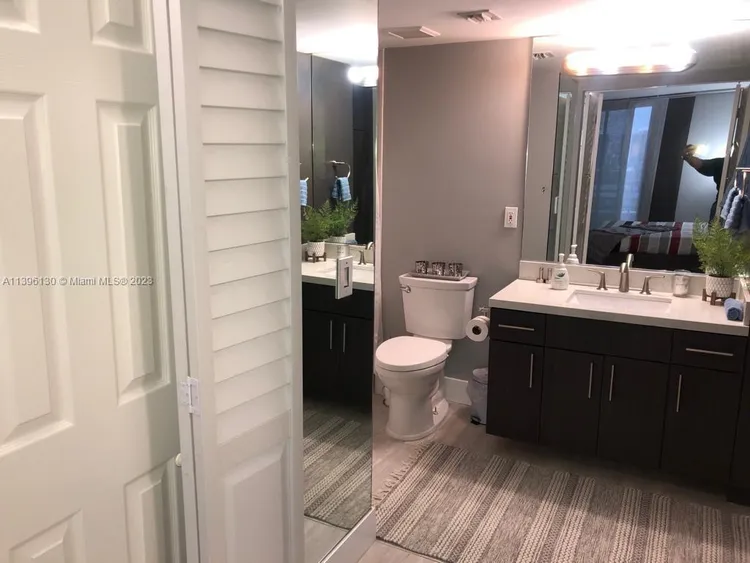 Parc Central South #1017 image #26