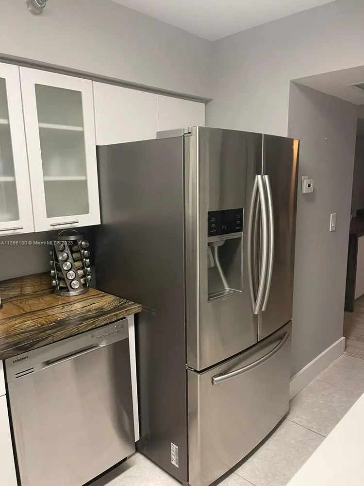 Parc Central South #1017 image #8