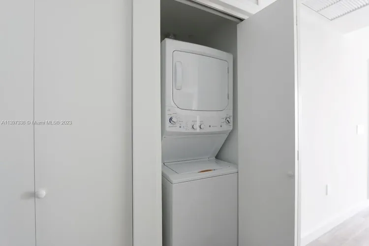 Icon Bay #504 image #17