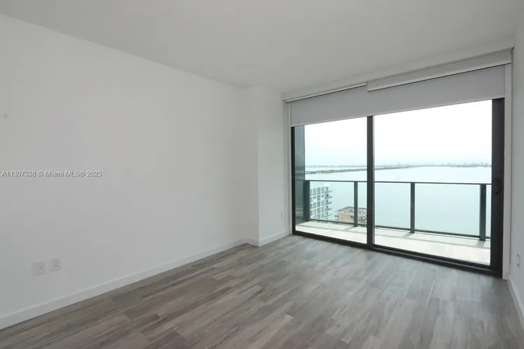 Icon Bay #504 image #7