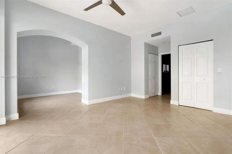 Colonnade at Dadeland #509 image #10