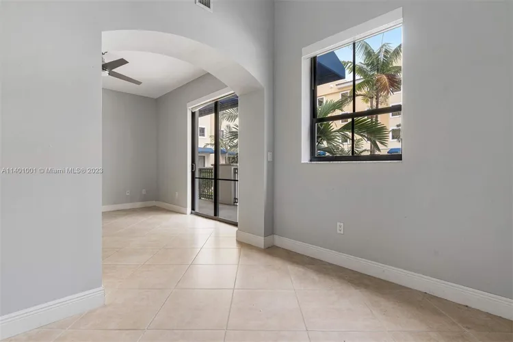 Colonnade at Dadeland #509 image #11