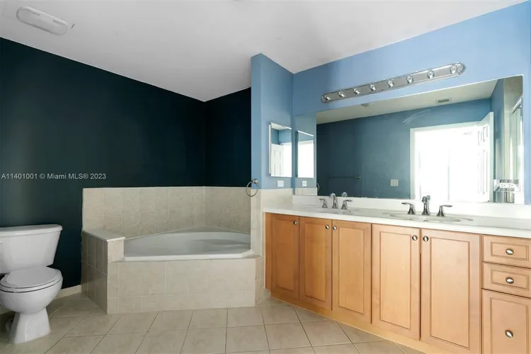 Colonnade at Dadeland #509 image #13