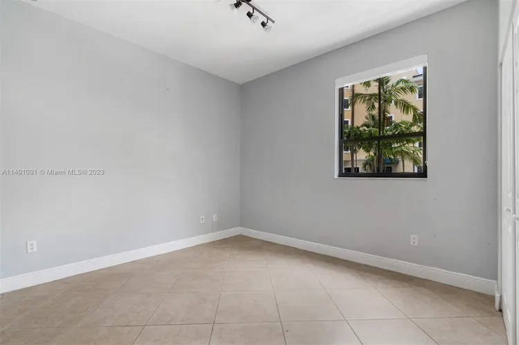 Colonnade at Dadeland #509 image #15