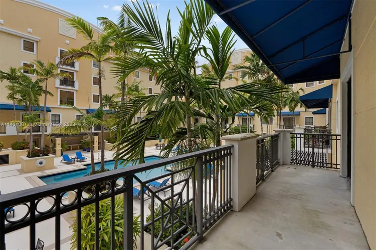 Colonnade at Dadeland #509 image #18