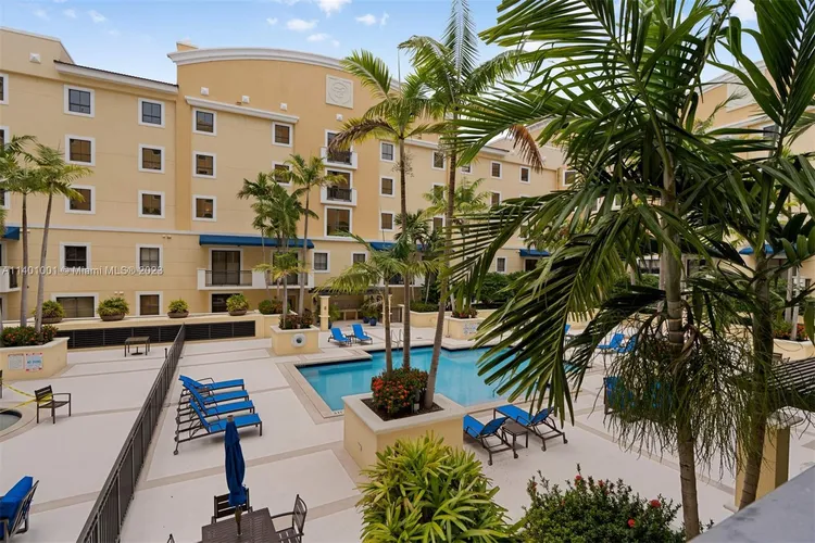 Colonnade at Dadeland #509 image #19